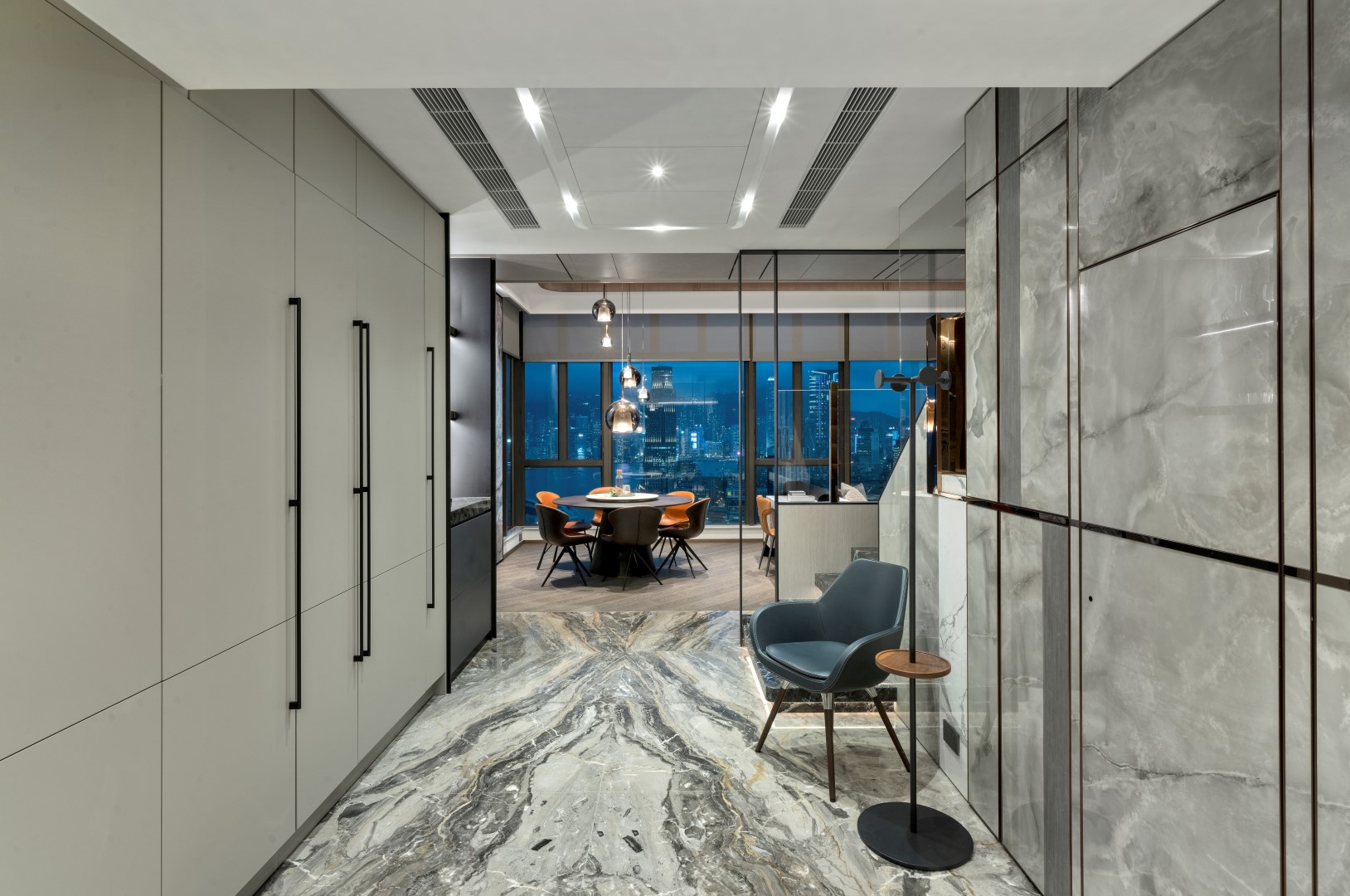 Royal Peninsular interior design by Artwill, Hong Kong, photo 1