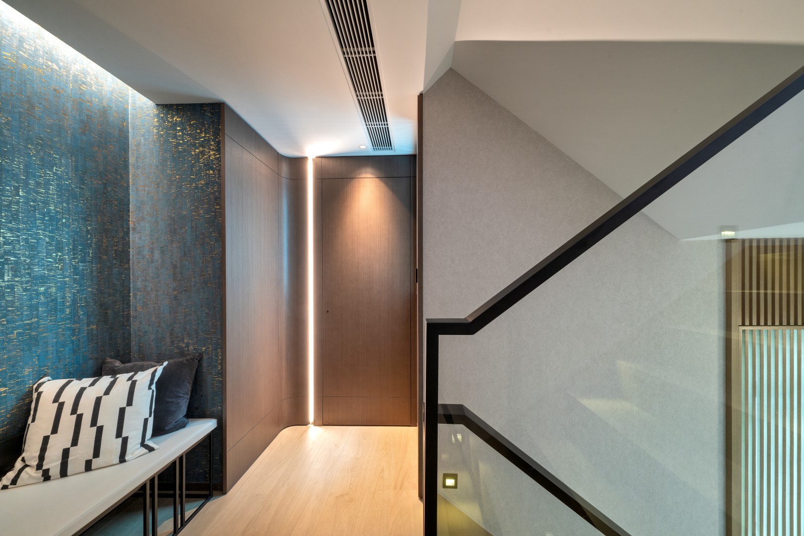 Royal Peninsular interior design by Artwill, Hong Kong, photo 6
